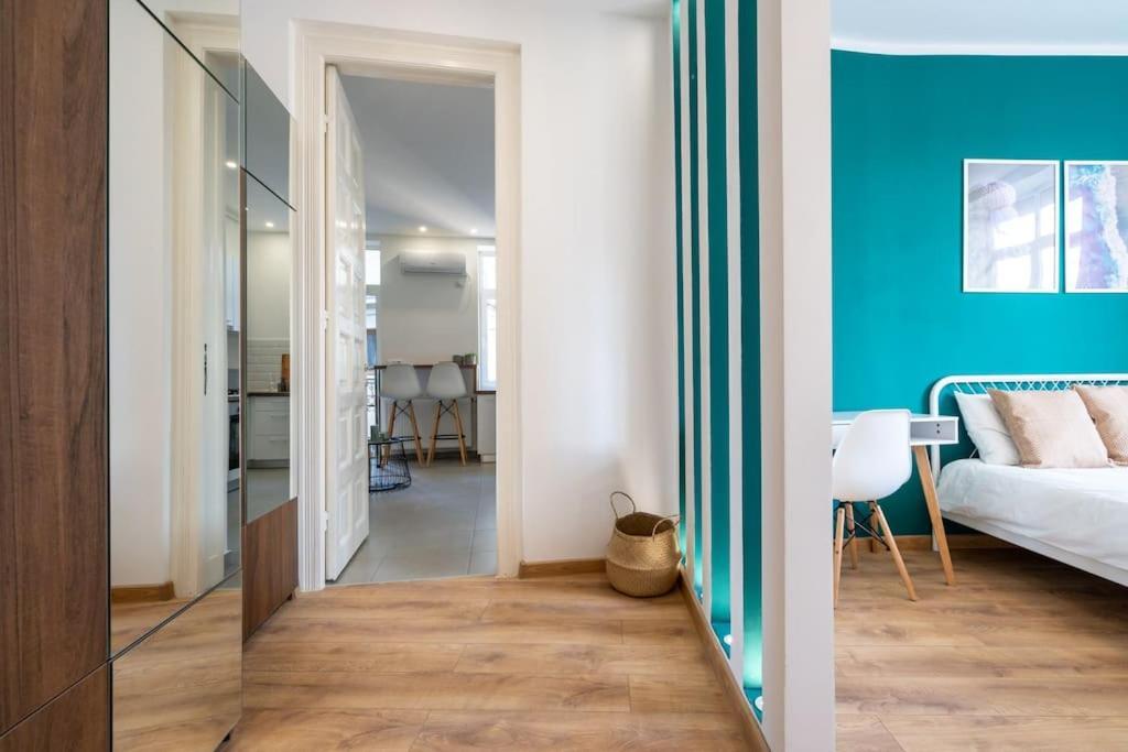 Holiday Vibe - 2R Apartment In Piata Romana Bukares Bagian luar foto