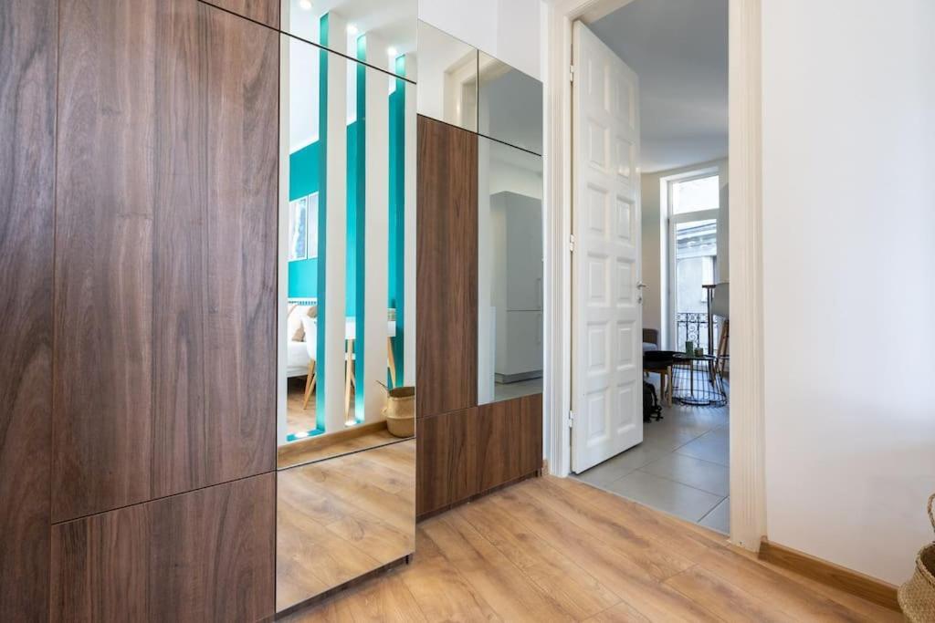 Holiday Vibe - 2R Apartment In Piata Romana Bukares Bagian luar foto