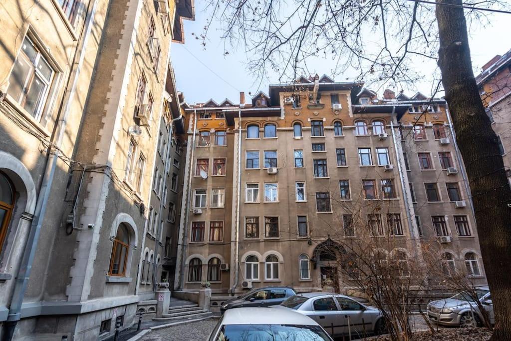Holiday Vibe - 2R Apartment In Piata Romana Bukares Bagian luar foto